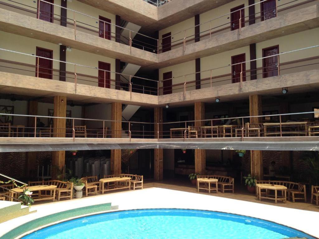 Score Birds Hotel Angeles Bagian luar foto