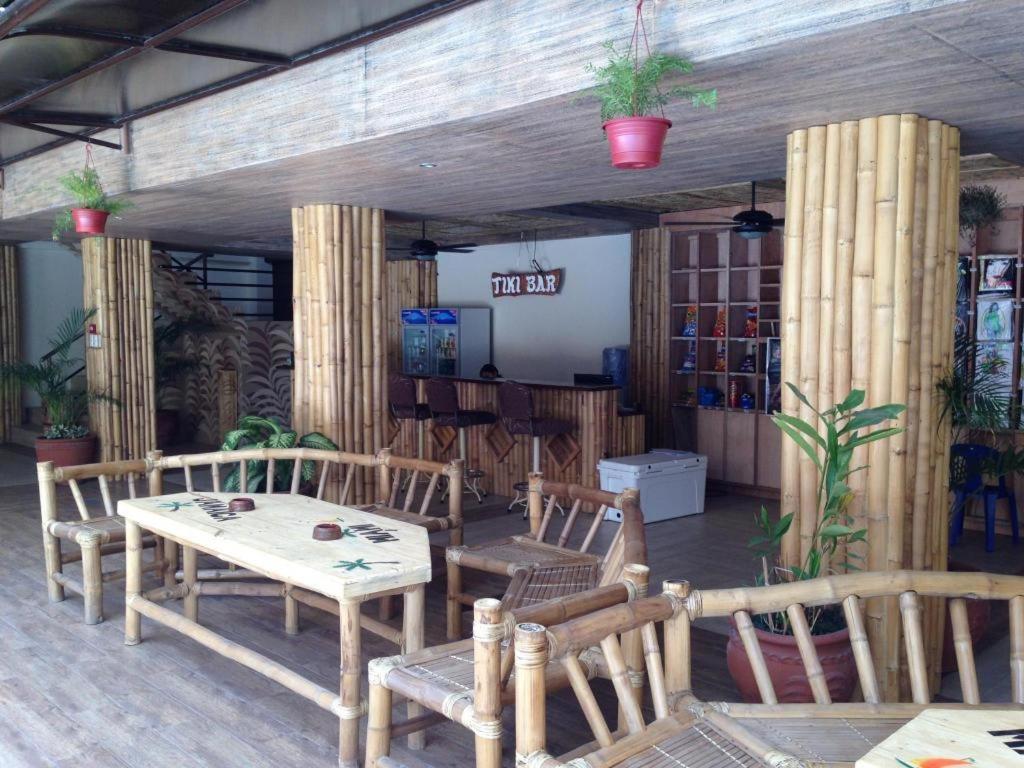 Score Birds Hotel Angeles Bagian luar foto