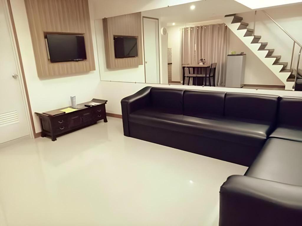 Score Birds Hotel Angeles Bagian luar foto