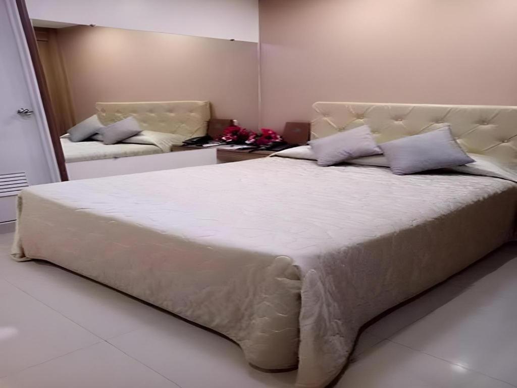 Score Birds Hotel Angeles Bagian luar foto