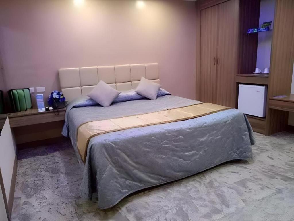 Score Birds Hotel Angeles Bagian luar foto