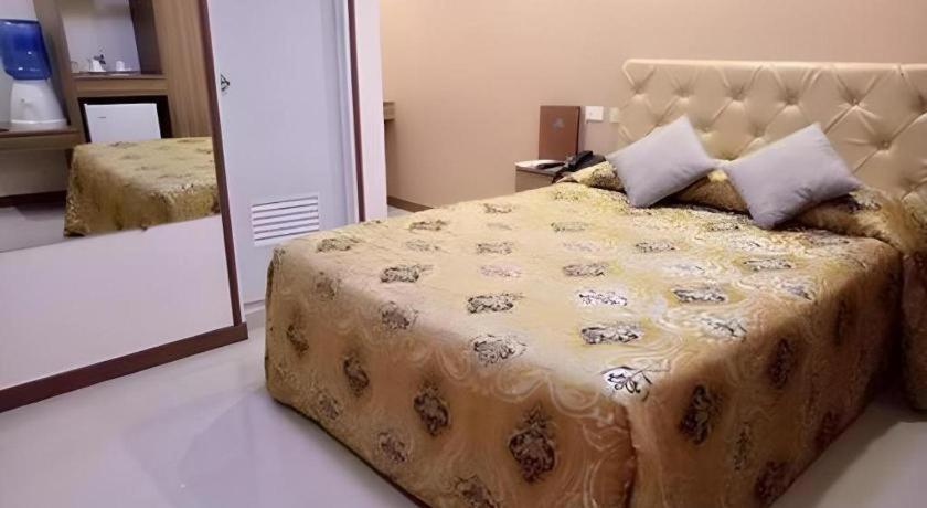 Score Birds Hotel Angeles Bagian luar foto