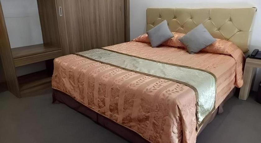 Score Birds Hotel Angeles Bagian luar foto